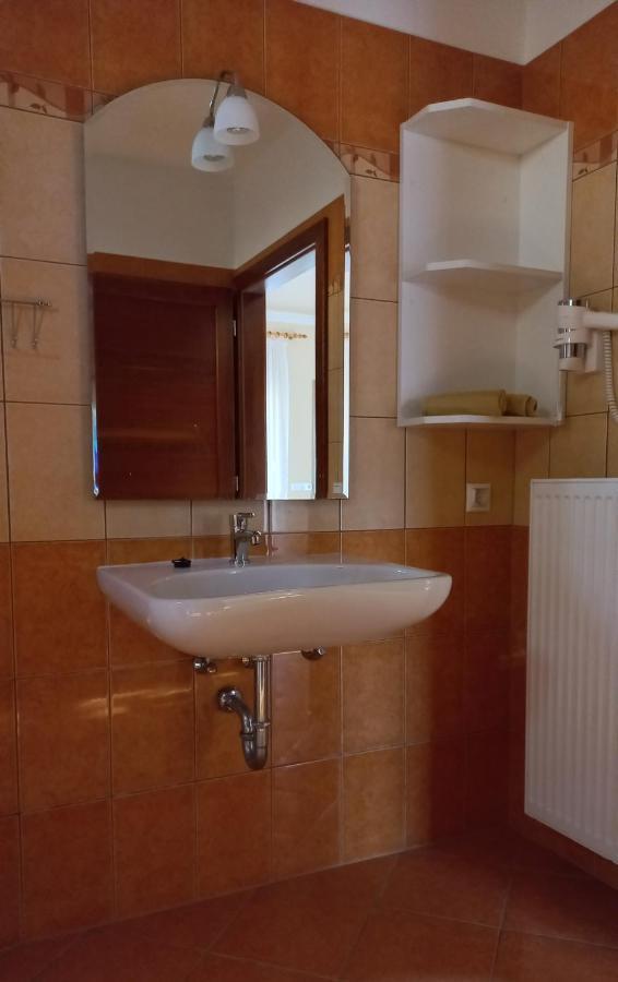 Nefelejcs Fagyizó és Apartmanház Kistolmacs Extérieur photo