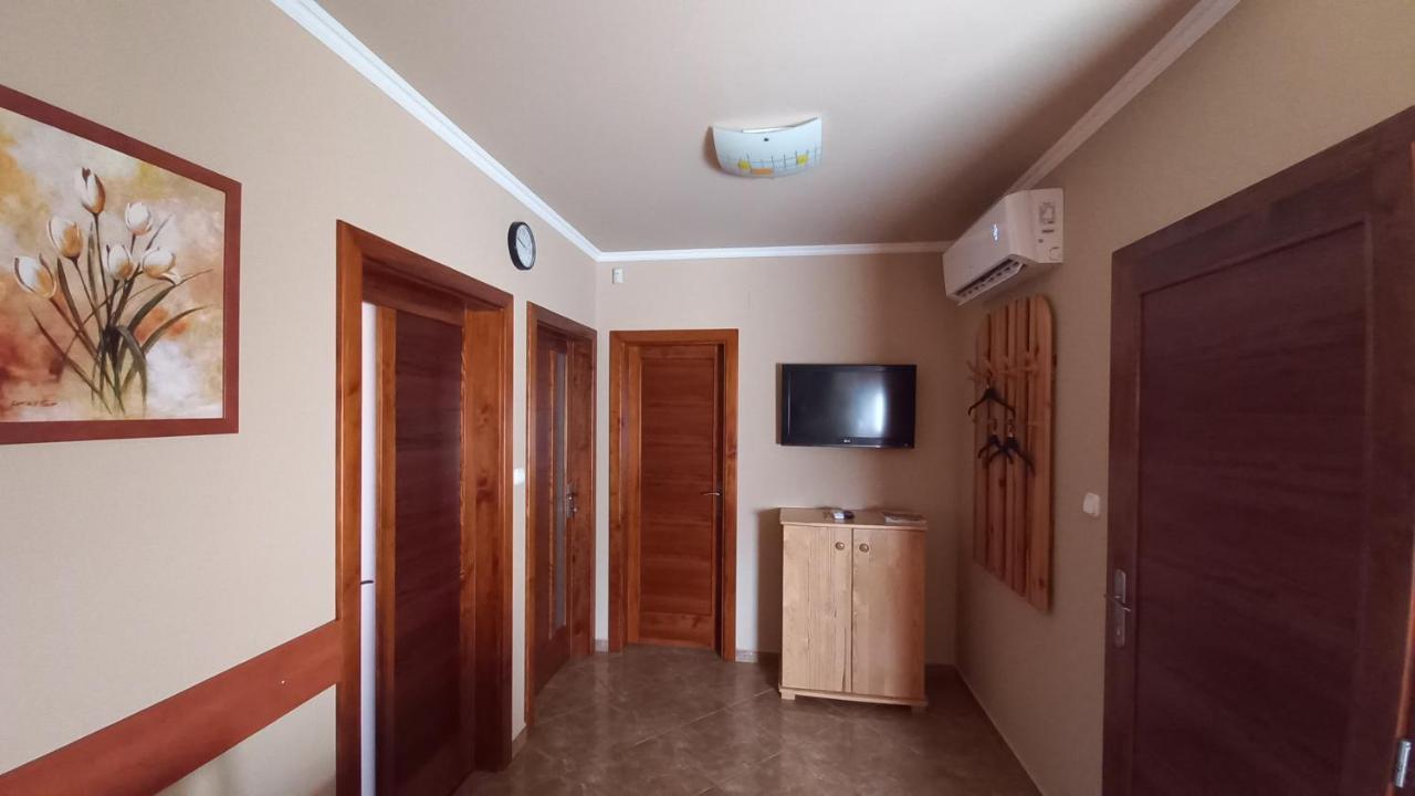Nefelejcs Fagyizó és Apartmanház Kistolmacs Extérieur photo