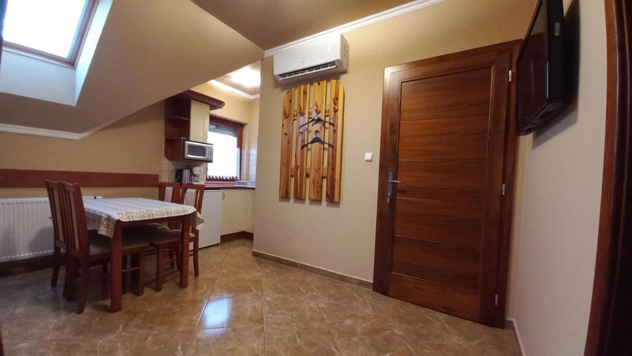 Nefelejcs Fagyizó és Apartmanház Kistolmacs Extérieur photo